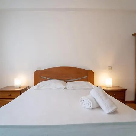 Quinta Da Armada, Em By House And People *