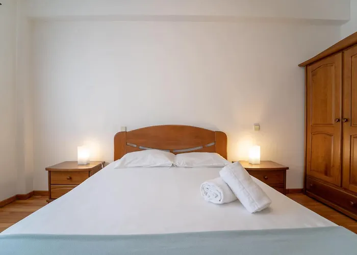 Quinta Da Armada, Em By House And People *