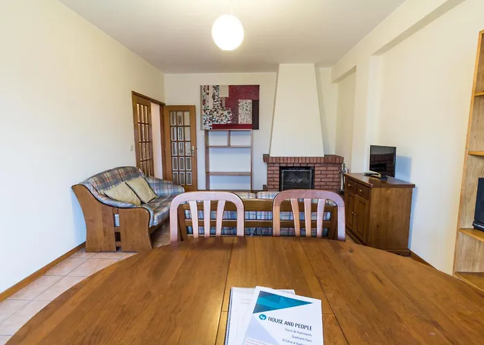 Quinta Da Armada, Em By House And People Braga