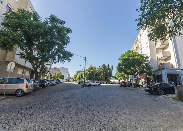 Lejlighed Quinta Da Armada, Em By House And People *